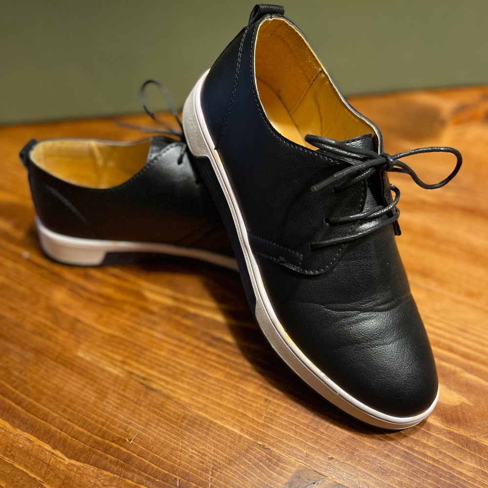Men’s Black Sneaker-style dress shoes